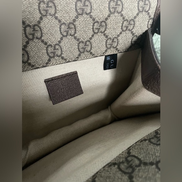 Gucci GG Supreme Neo Vintage Small Messenger Bag - Picture 4 of 13